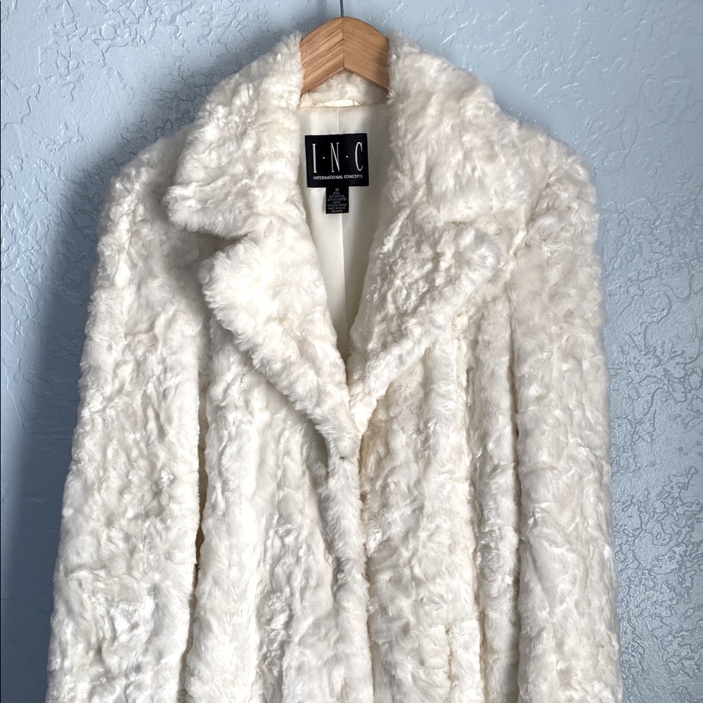 🤍INC🤍Luxurious Teddy Coat - Picture 3 of 10